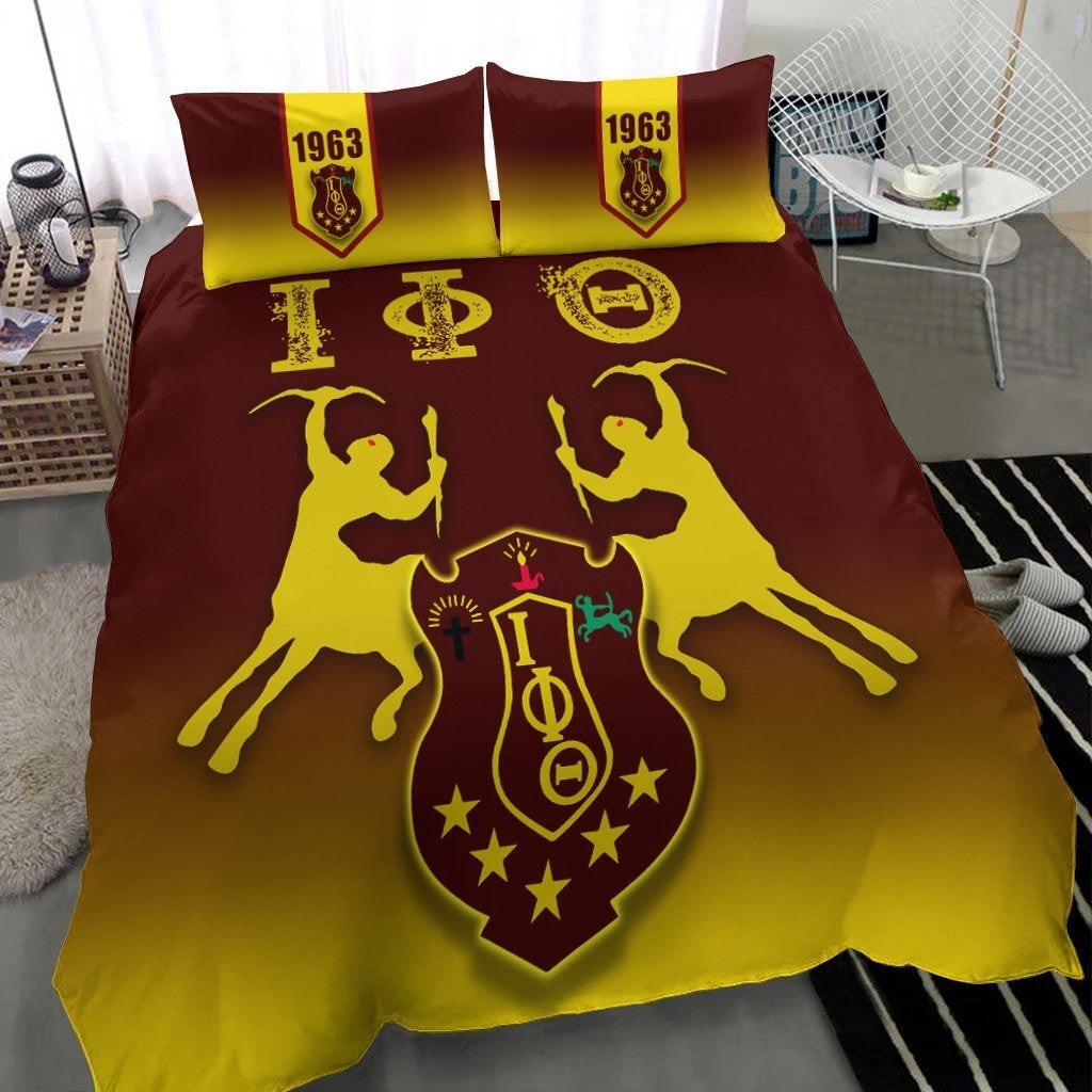 Fraternity Bedding Set - Iota Phi Theta Bedding Set with Centaur