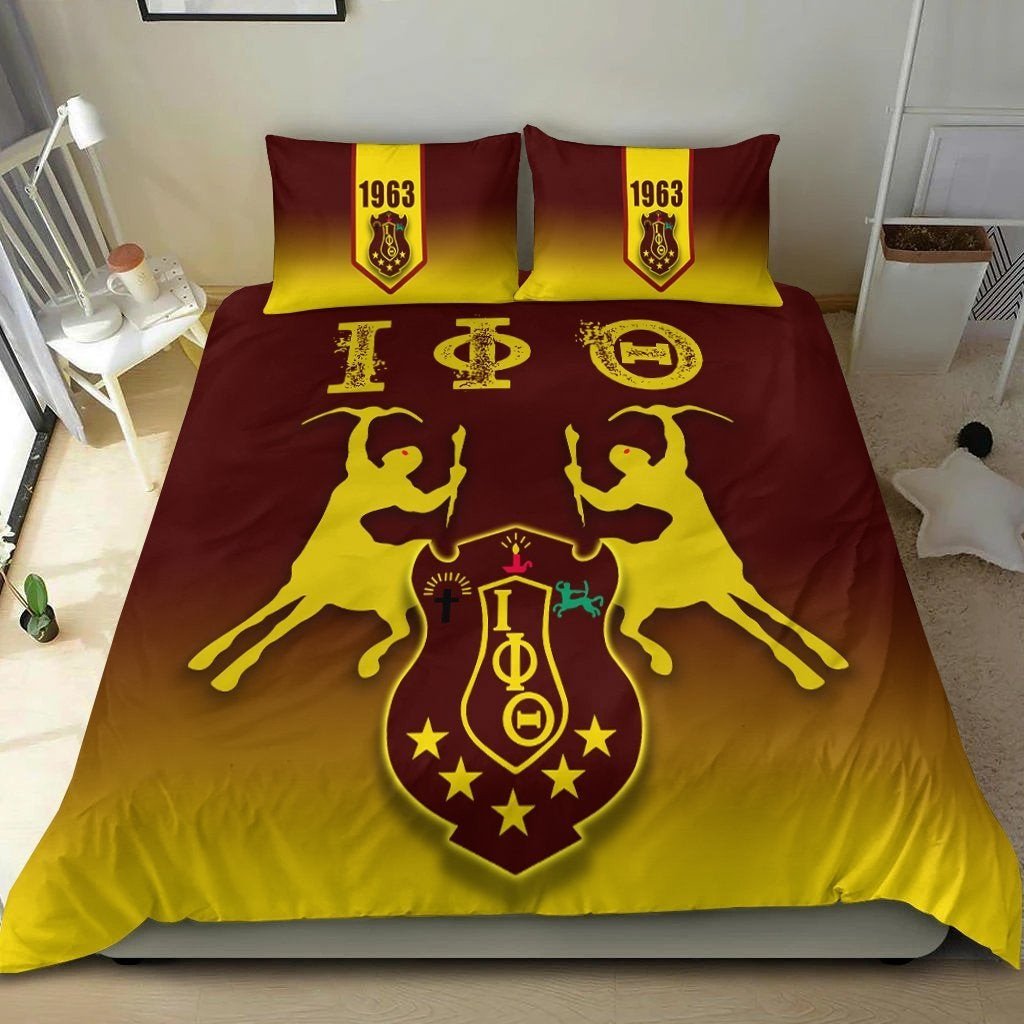 Fraternity Bedding Set - Iota Phi Theta Bedding Set with Centaur