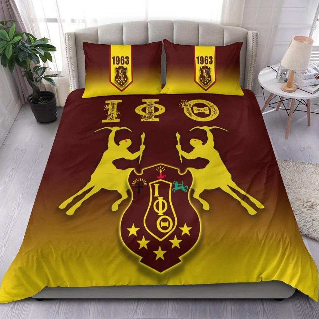 Fraternity Bedding Set - Iota Phi Theta Bedding Set with Centaur