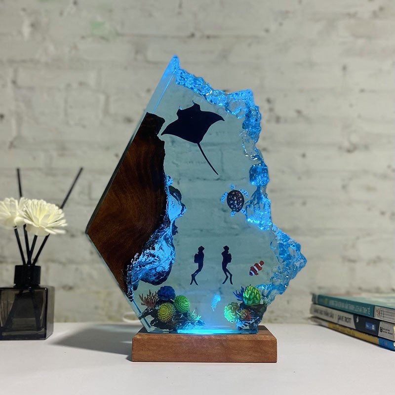 Manta Rays Seabed World Organism Resin Table Light Creactive Art Decoration Lamp Underwater Diving Theme Night Light USB Charge NTD
